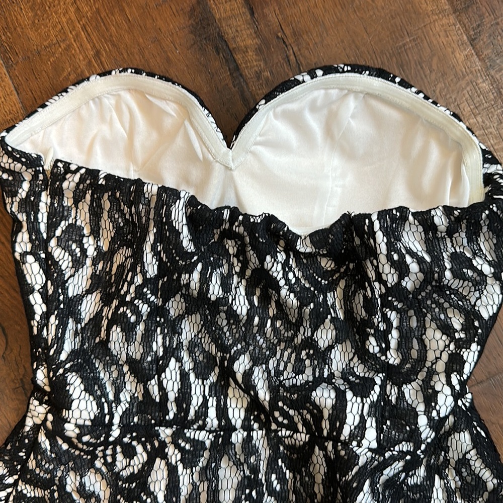 Unique Vintage Strapless Sweetheart Lace Dress - Picture 7 of 7